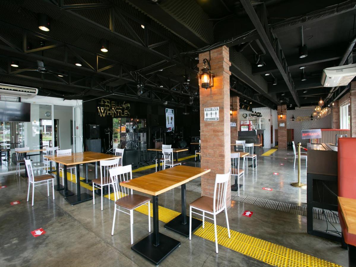 Hotel Capital O 642 The Junction Tagaytay Tagaytay City Esterno foto