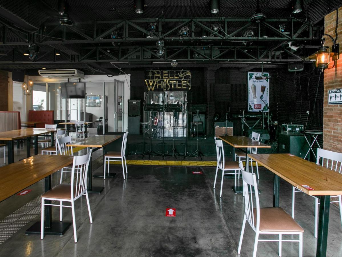 Hotel Capital O 642 The Junction Tagaytay Tagaytay City Esterno foto