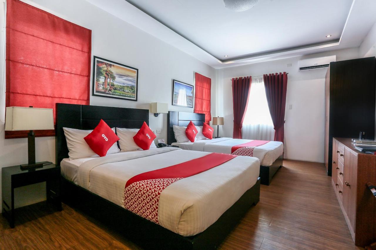 Hotel Capital O 642 The Junction Tagaytay Tagaytay City Esterno foto