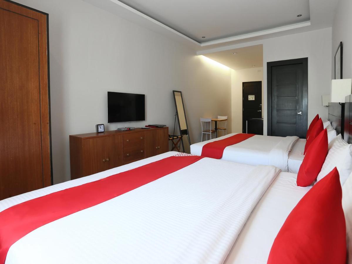 Hotel Capital O 642 The Junction Tagaytay Tagaytay City Esterno foto