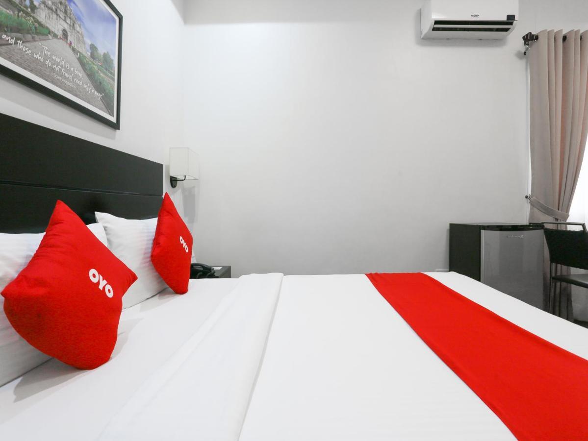 Hotel Capital O 642 The Junction Tagaytay Tagaytay City Esterno foto