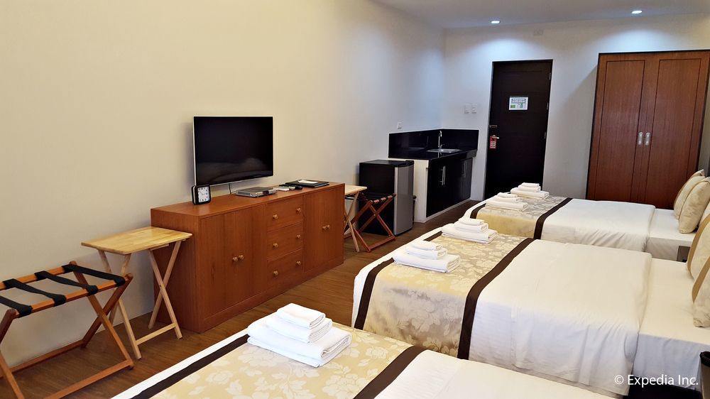 Hotel Capital O 642 The Junction Tagaytay Tagaytay City Esterno foto